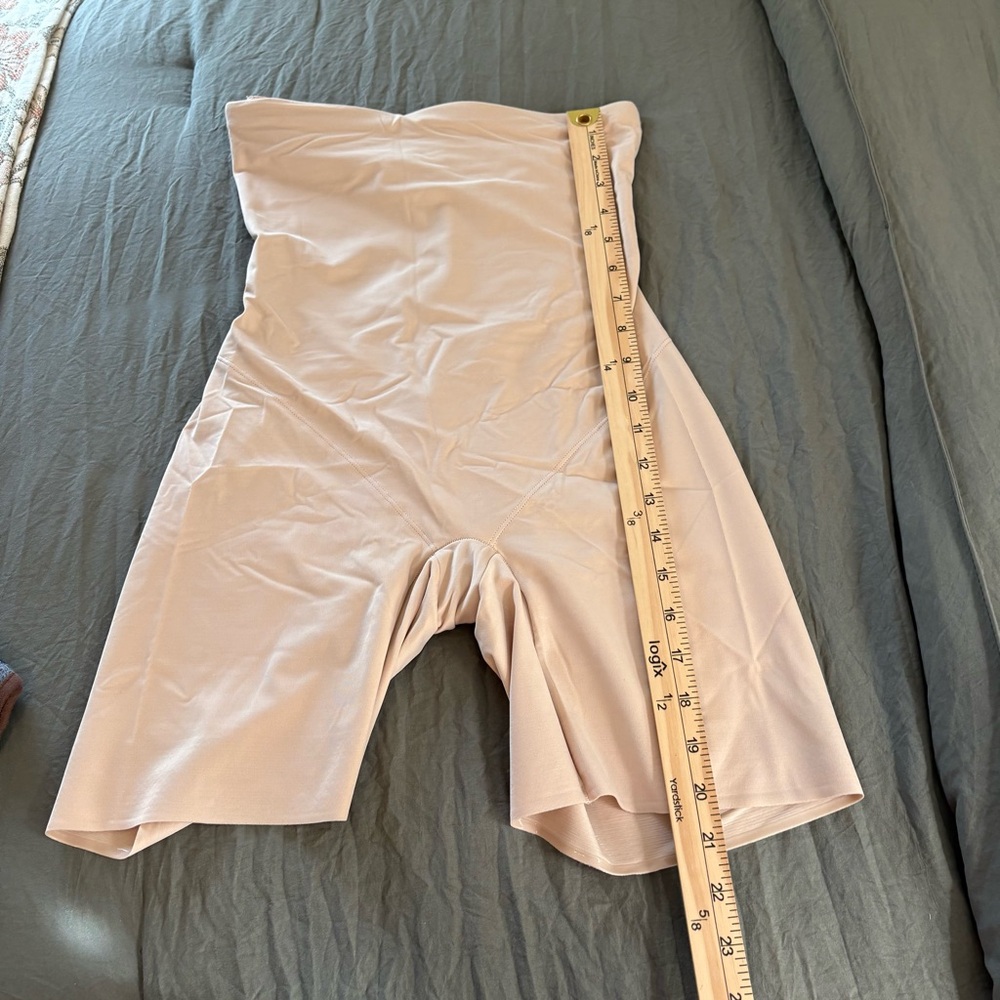 Miraclesuit Extra Firm Tummy-Control High Waist Smooth Thigh Slimmer. Size XL. - Picture 5 of 8